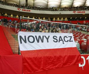 Kibice wspierają Polskę w meczu z Litwą. Zobacz zdjęcia