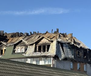 Tak wygląda miejsce pożaru w Ząbkach w piątkowy poranek 04.07.2025