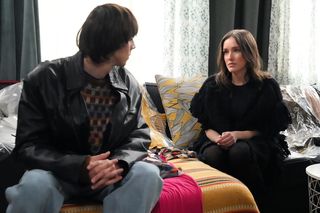 Barwy szczęścia, odcinek 3159. Wiktor (Grzegorz Kestranek), Madzia (Natalia Sierzputowska)