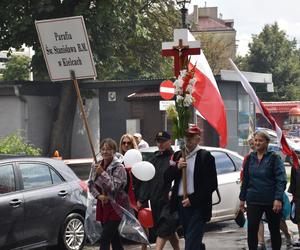 Kielecka Piesza Pielgrzymka maszeruje na Jasną Górę (9 sierpnia 2023)