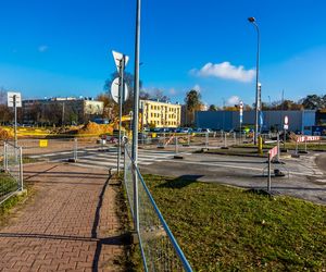 Budowa tunelu pod torami przy PKP Warszawa Wesoła