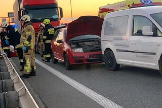 Wielki karambol na S8 pod Warszawą. Ciężarówka wjechała w samochody, są ranni