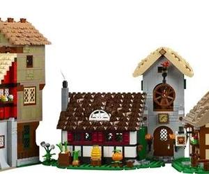 Lego Icons Medieval Market Square (10332)