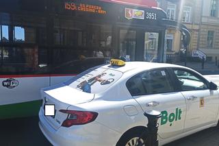 Zderzenie autobusu komunikacji miejskiej z kierowcą Bolta na jednym z lubelskich skrzyżowań [GALERIA]