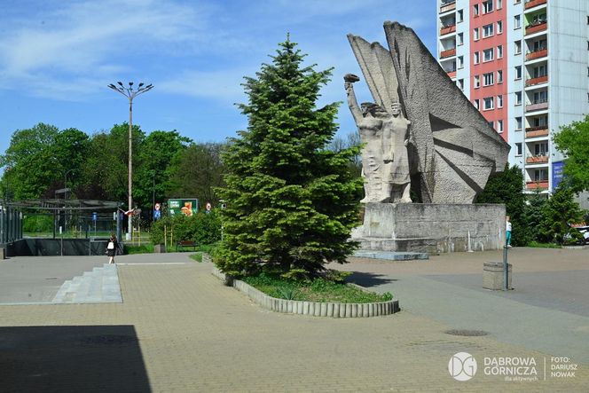 Pomnik Bohaterom Czerwonych Sztandarów i ławeczka Jimiego Hendriksa