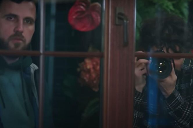 Modelka zrobi sobie zdjęcie z Alim, a paparazzi szybko wrzucą je do sieci 