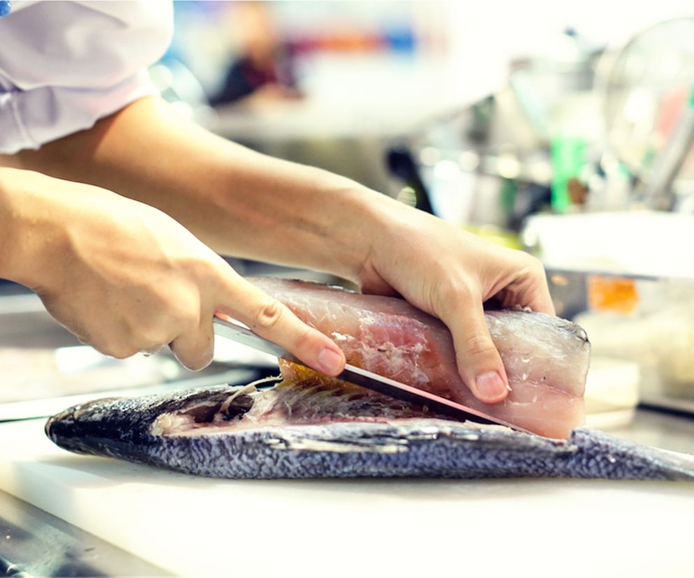 Jak pozbawić karpia ości? Jak samodzielnie zrobić filety z karpia?