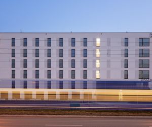 Szlachetność bez popadania w dekoracyjność. Lipska 16 w Krakowie powstała w złożonym kontekście miejskim
