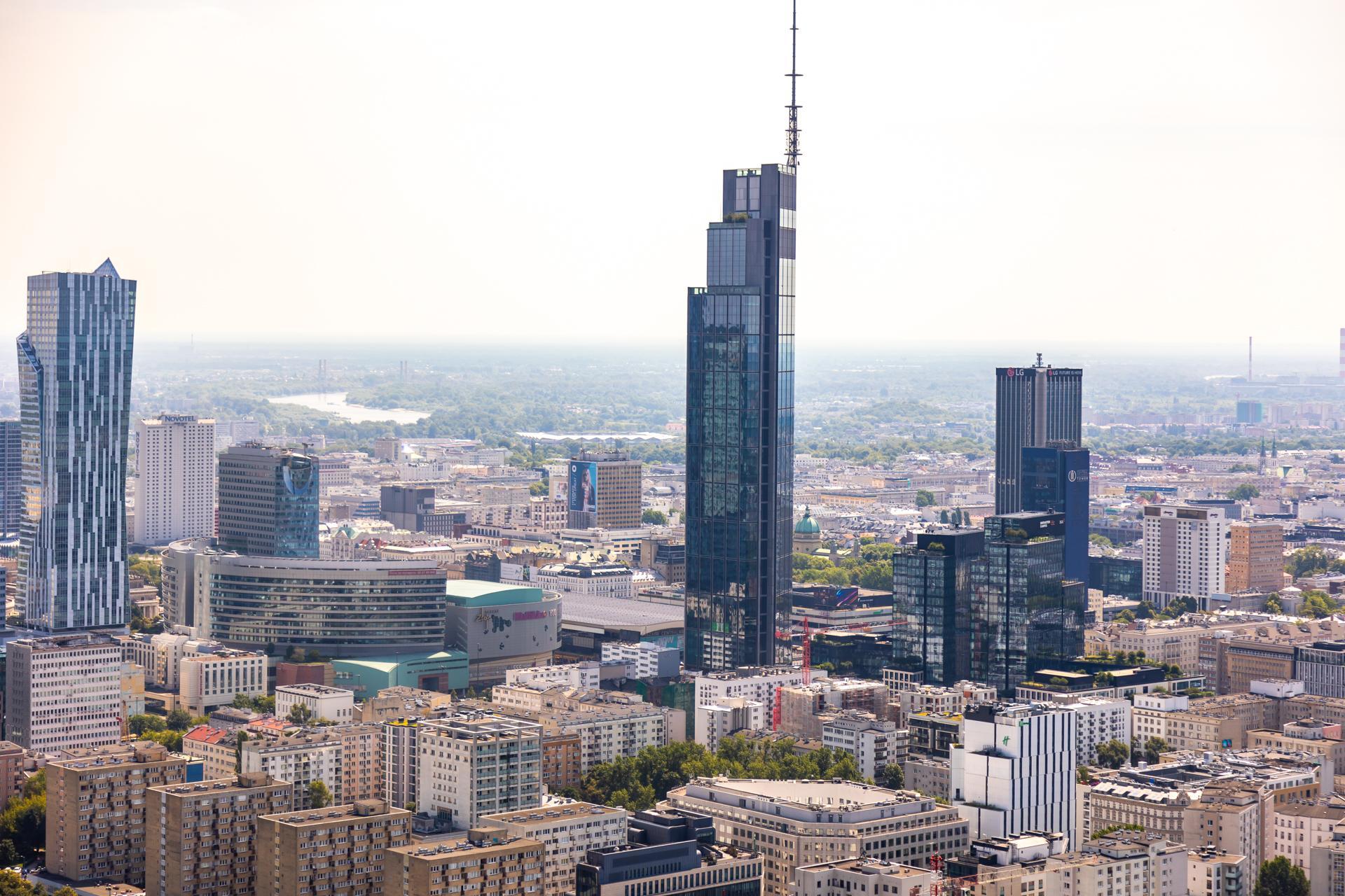 Panorama Warszawy, widok z The Bridge, czerwiec 2024