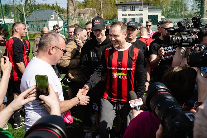 Akcja "Zagraj w piłkę z Karolem Nawrockim" 