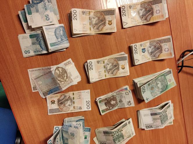 Ciastka z marihuaną i narkotyki na zdjęciach policji