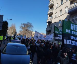 Górnicy protestowali pod ministerstwem przemysłu w Katowicach przeciwko likwidacji KWK Bielszowice