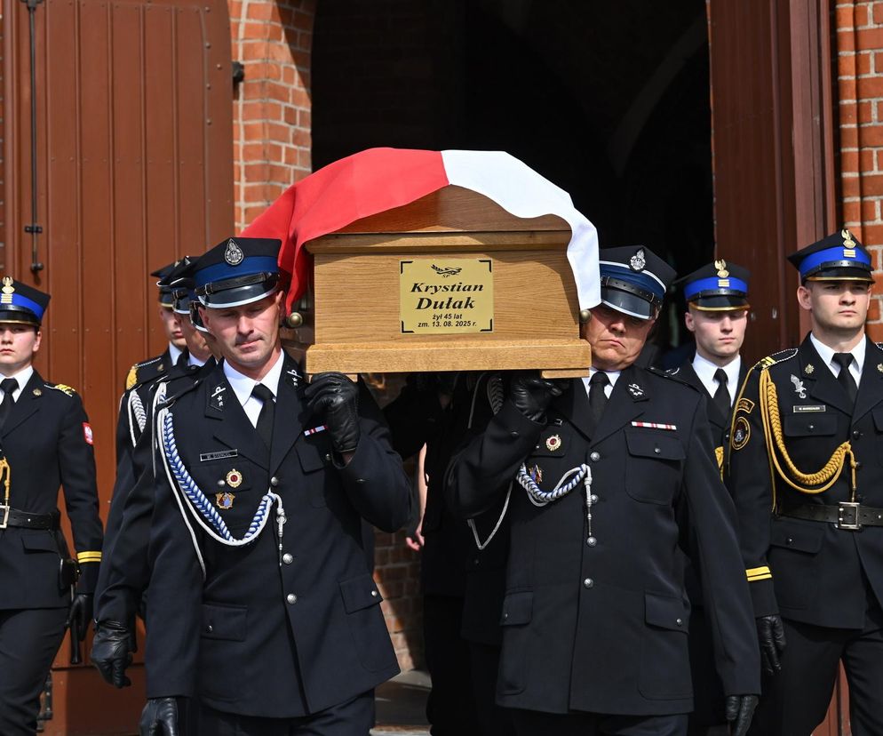 Pogrzeb druha Krystiana Dułaka. Wzruszająca ceremonia w Sierakowicach