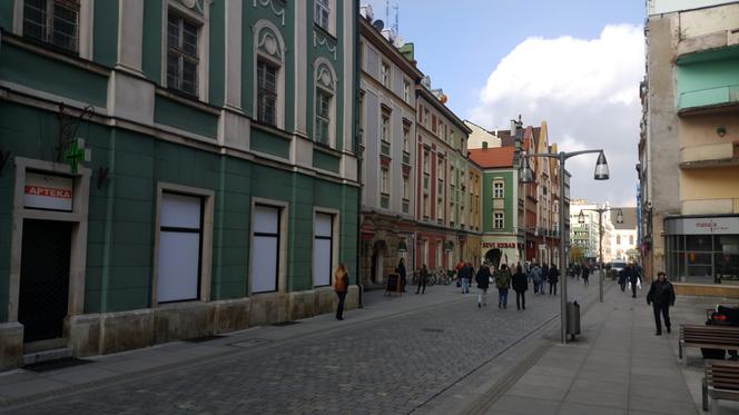 Uwaga! Mężczyzna atakuje kobiety we Wrocławiu