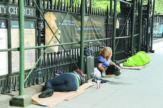 Burmistrz chce zlikwidować niebezpieczne skupiska bezdomnych  