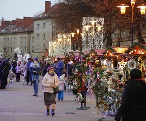 Tyski Jarmark Bożonarodzeniowy wprawia w świąteczny nastrój ZDJĘCIA