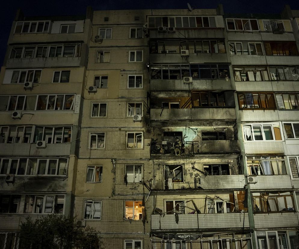 Rosyjski atak na Kijów 24 maja 2025. Zniszczony blok