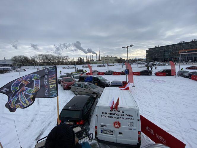 Wielka ściskawa samochodowa w Gdańsku w ramach Finału WOŚP 31.01.2021 r.