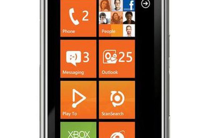 Nokia N8 z Windows Phone 7