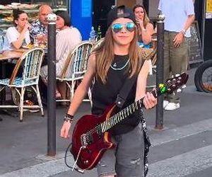 Flashmob w Paryżu - Bohemian Rapsody