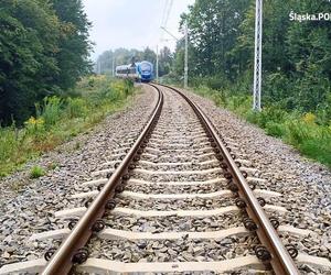 Tragedia w Ustroniu. Mężczyzna zginął na torach, ewakuowano pasażerów pociągu