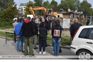 „Trag niewolników” we Wrocławiu. Na miejscu dawnego obozu pracy powstają bloki