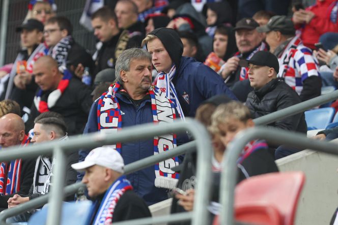 Górnik Zabrze zmierzył się z Zagłębiem Lubin. Kibice rozgrzewali piłkarzy z trybun