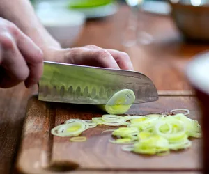 Surówka z porów: przepis siostry Anastazji. Zaskakujący zestaw składników i wyjątkowy smak