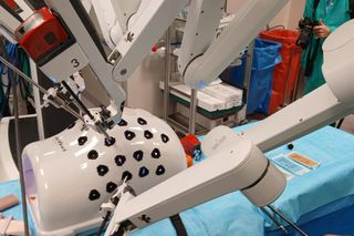 W żadnym innym polskim szpitalu nie ma tylu robotów da Vinci co tu. W Bydgoszczy powstało Centrum Chirurgii Robotycznej