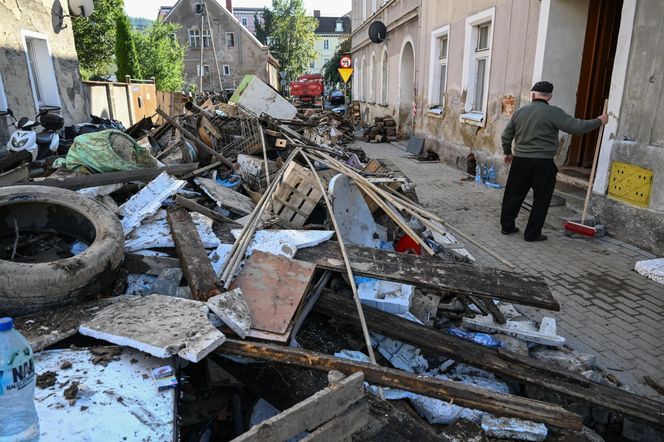 Szok, złość i płacz w Lądku-Zdroju. Miasto w niczym nie przypomina uzdrowiska [ZDJĘCIA]