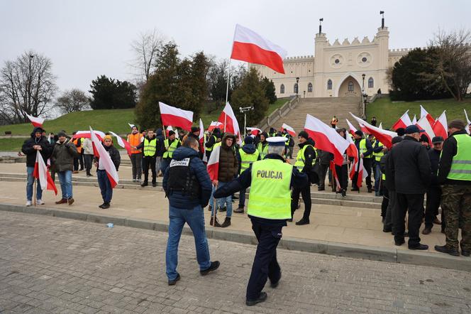 Protest rolników 20 marca w Lublinie. Przeszli ulicami miasta pod LUW