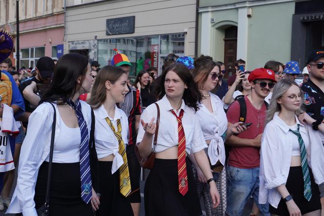 Igry 2024. Barwny korowód studentów przeszedł ulicami Gliwic