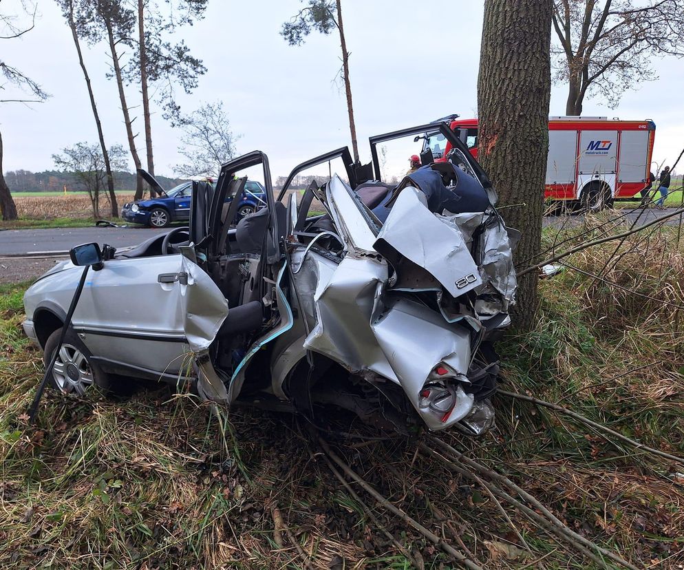 Wypadek koło Annopola. Nieprzejezdny odcinek DW 434 w pow. rawickim