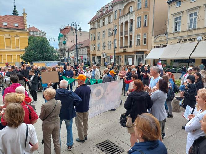 Protest kobiet w Bydgoszczy po śmierci ciężarnej pani Doroty. „Chcemy żyć w Europie XXI wieku”