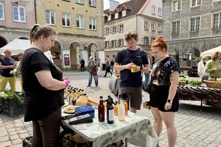 Stare Miasto w Olsztynie odżyło. Tak wyglądało niedzielne targowisko. Zobacz zdjęcia!