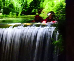 Koszmar pod Warszawą. Ciało zwisało głową w dół z zapory wodnej