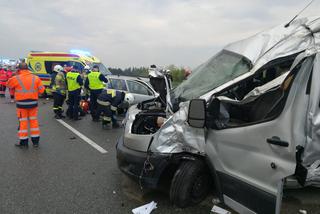 Wypadek na A1 w Gorzuchowie, wszystkie osoby zostały przewiezione do szpitala