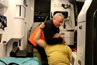 Pułkownik SOP zaatakował ratowników medycznych. Zorganizowali im szkolenie samoobrony. „W odpowiedzi na brutalny atak”