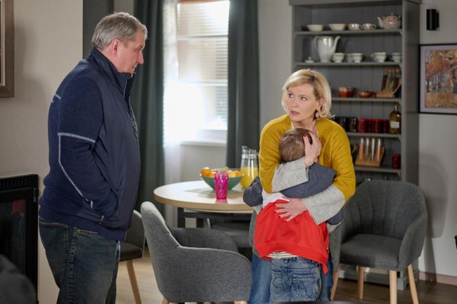 Na Wspólnej, odcinek 4060: Marek po wyjściu Danki z aresztu zabierze syna! Nie pozwoli jej decydować o Szymku - ZDJĘCIA