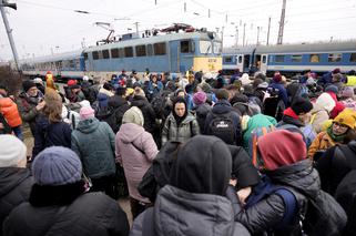 Już 2 MILIONY uchodźców opuściły Ukrainę. Największy od 1945 r. kryzys humanitarny w Europie