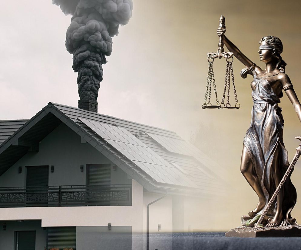 Dom z panelami fotowoltaicznymi i dymiącym kominem, symbolizujący problemy Czystego Powietrza, oraz Temida reprezentująca sprawiedliwość, która ma rozstrzygnąć aferę. O wyłudzeniach w programie Czyste Powietrze przeczytasz na Super Biznes.