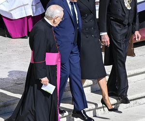 Donald Trump tuż przed pogrzebem papieża Franciszka podszedł do trumny. Co się stało?