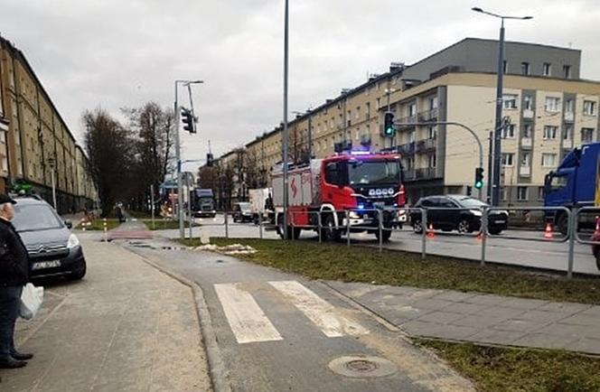 Koszmarny wypadek w Częstochowie. Mężczyzna wszedł pod ciężarówkę