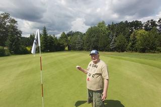 Lech Wałęsa gra w golfa