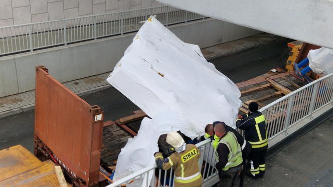  Niedawno otworzyli i już musieli zamknąć. Tunel w Sulejówku uszkodzony, ogromne utrudnienia