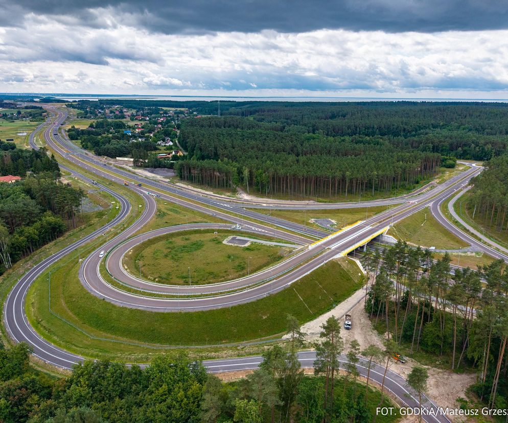 Kierowcy mogą już korzystać z 12 kilometrów nowiutkiej S3 nad morzem