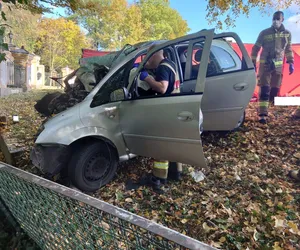 ​Wypadek na drodze Pępowo-Gębice. Nie żyje kierowca