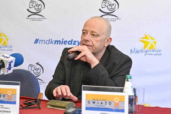 . Schudł i zapuścił wąsy