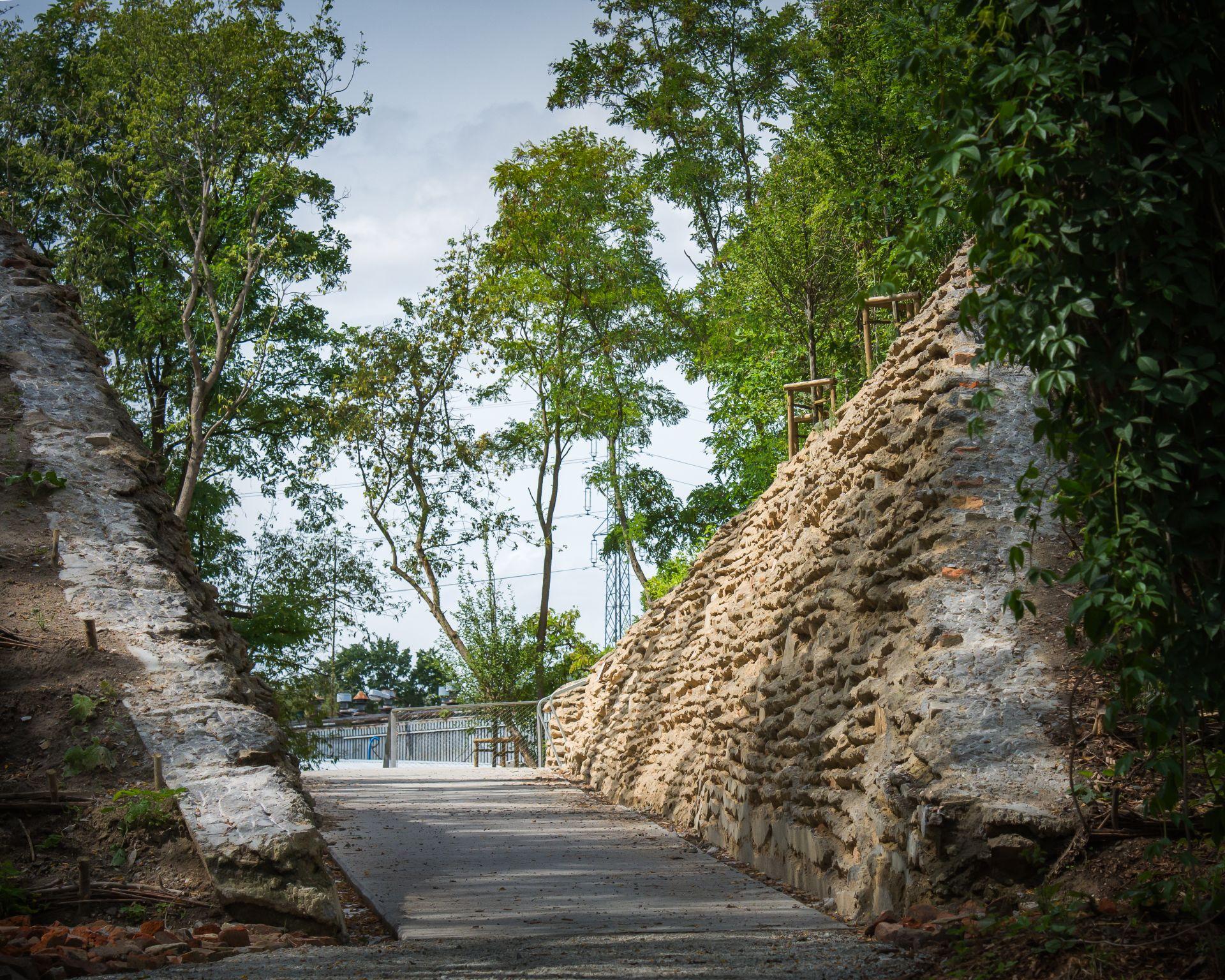 Park pod Kopcem Powstania Warszawskiego