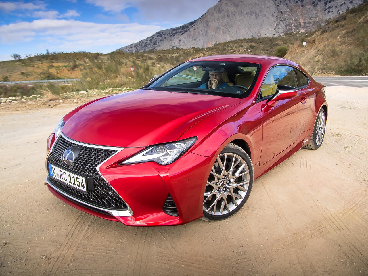 TEST Lexus RC 300h Prestige po liftingu: hybryda w ładnym opakowaniu